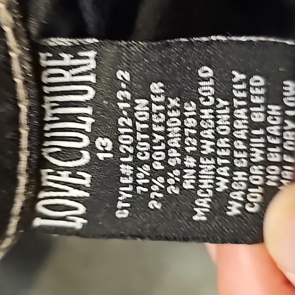 Juniors Love Culture jeans - Picture 3 of 4